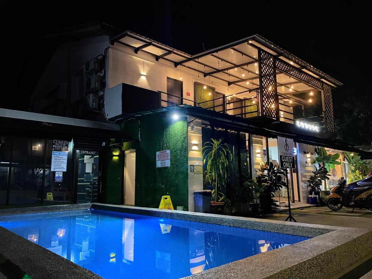 The Sky Inn Куантан Экстерьер фото