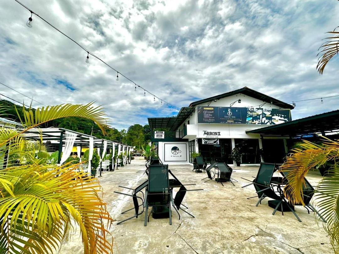 The Sky Inn Куантан Экстерьер фото
